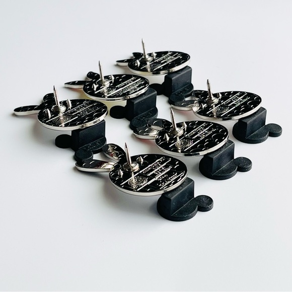 Disney Pin 2023 Rabbit Eggs Hidden Mickey Cast Mystery Complete Set W/Completer - Picture 5 of 8